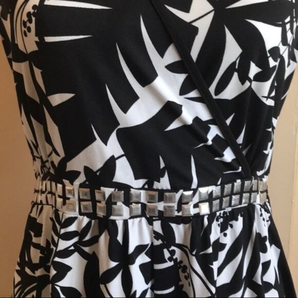 NY Collection Hi Low Sleeveless Dress - Picture 2 of 4